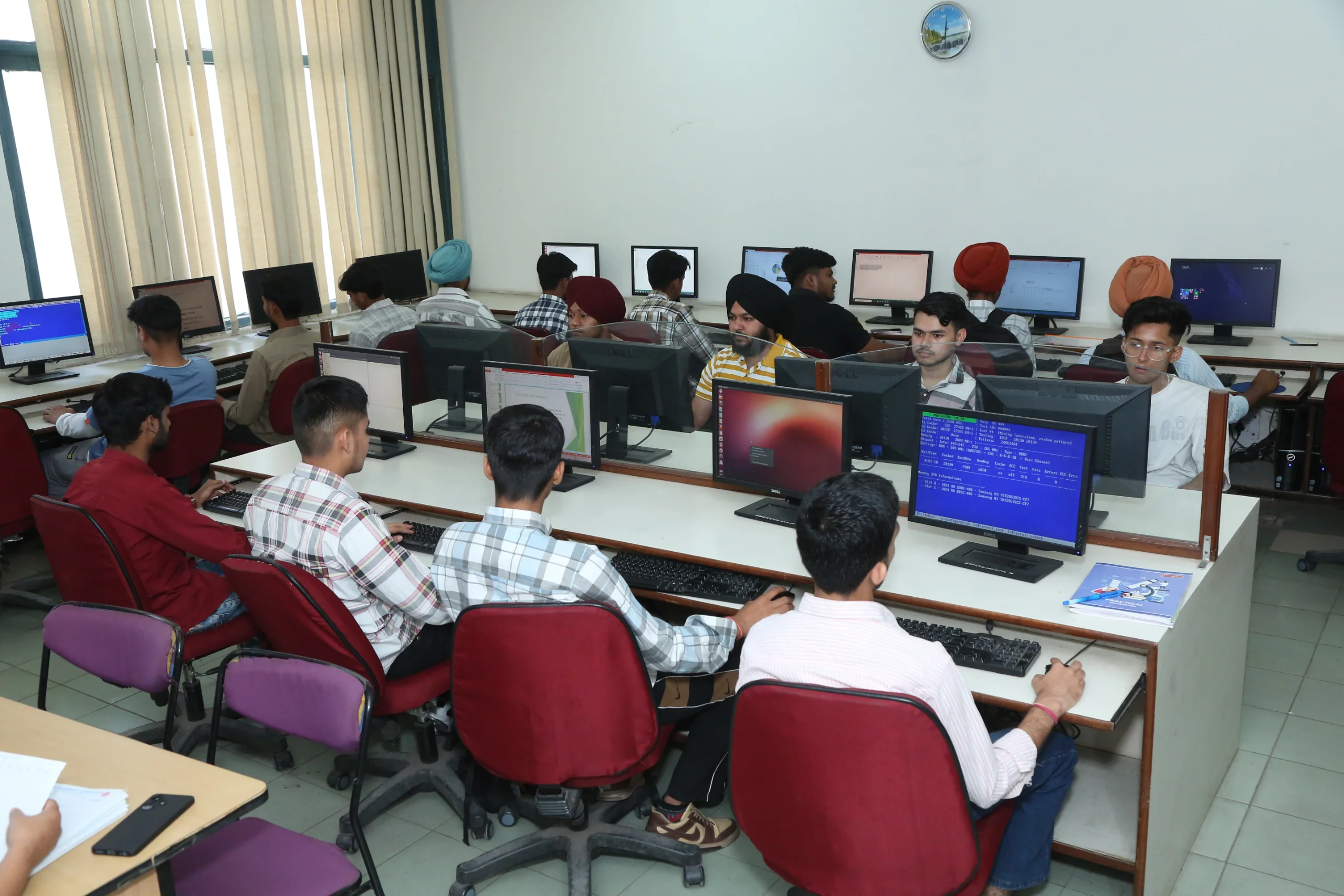 Computer Science Laboratory — photo 4